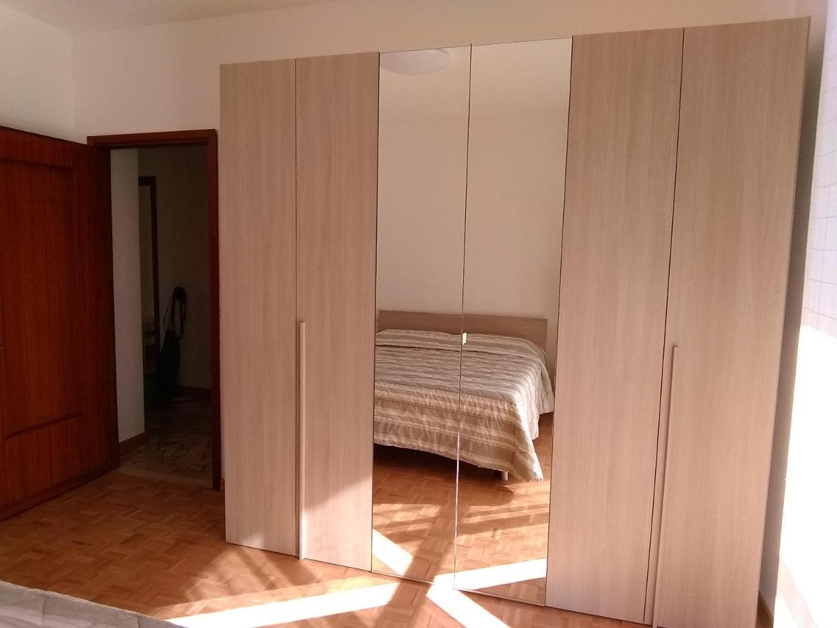 Апартаменты Miralago Casa Vacanze Манделло-дель-Ларио Экстерьер фото